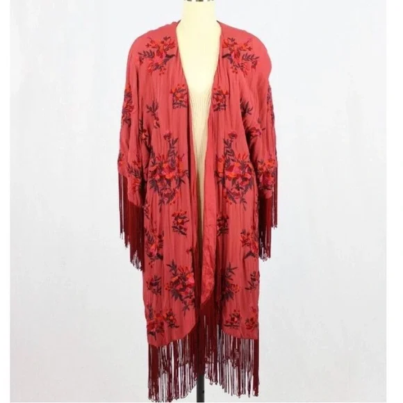 Free People Keepsakes Boho Red Floral Embroidered Fringe Kimono Size XS/S - Picture 6 of 15